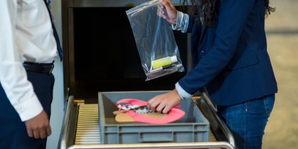 se puede llevar cbd al avion